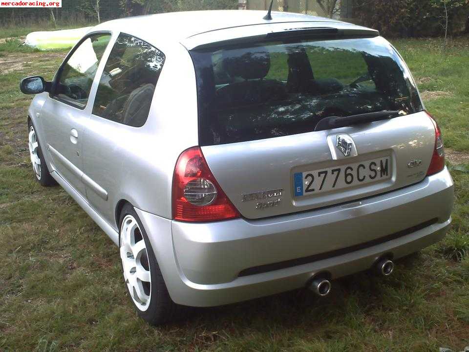 RENAULT CLIO SPORT 182 C.V. AÑO 2004