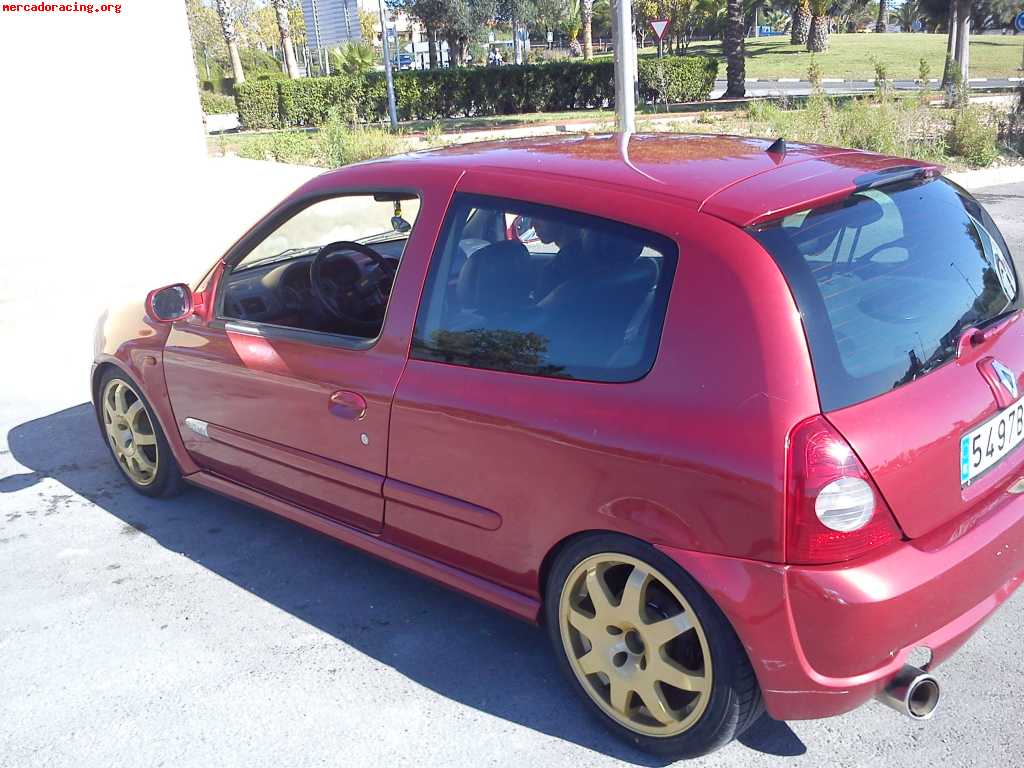 Renault clio 2001 года