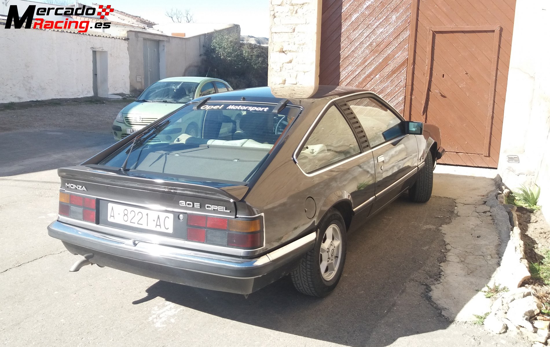 Opel monza 30 e