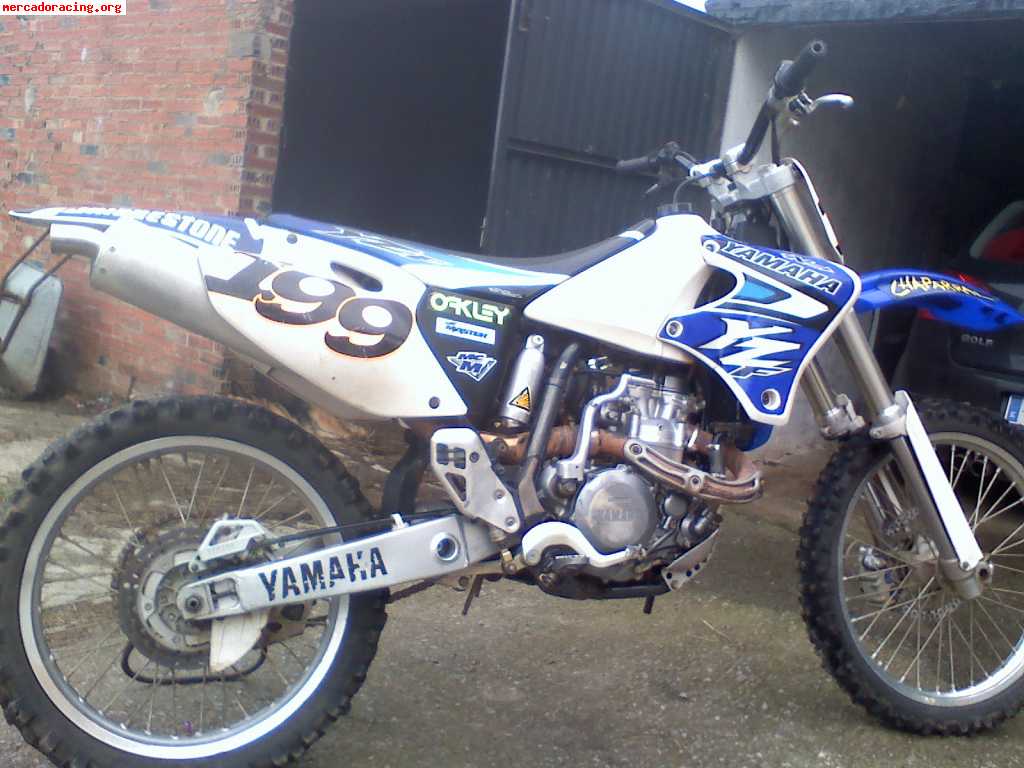 se vende o se canvia yamaha  yzf  400  de cross