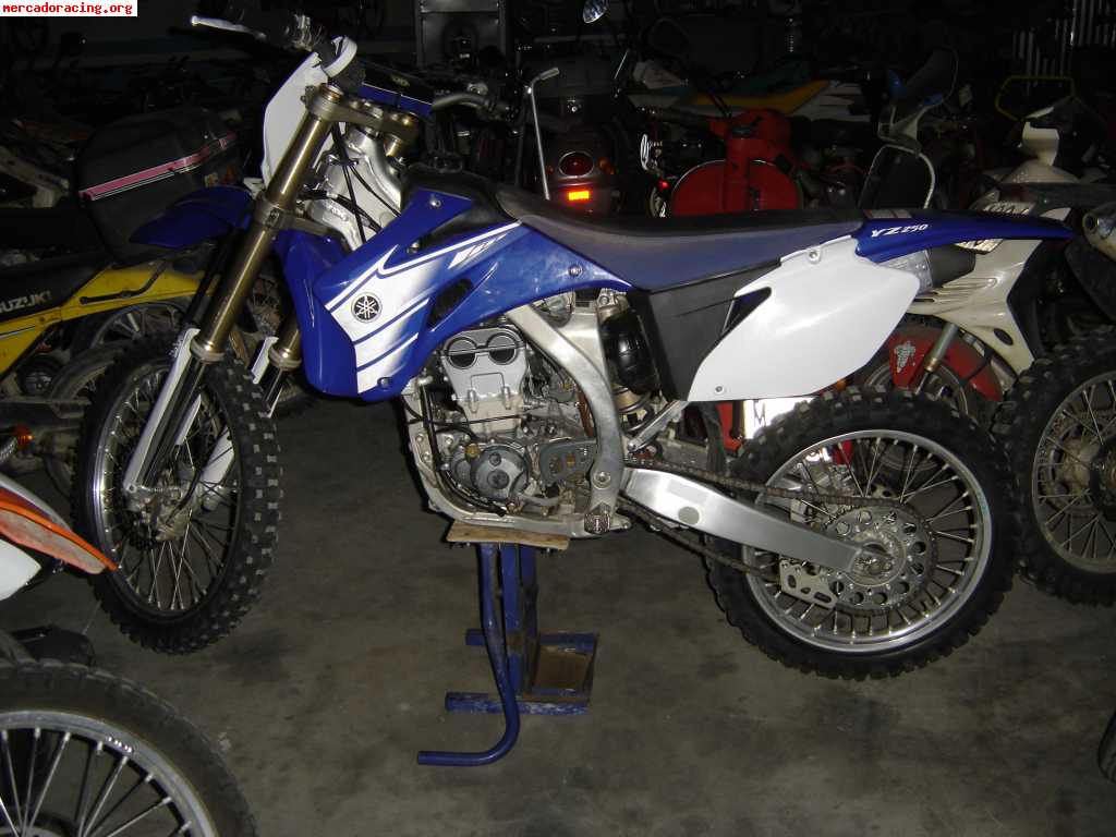 Se vende Yamaha yzf  250  noviembre 07 