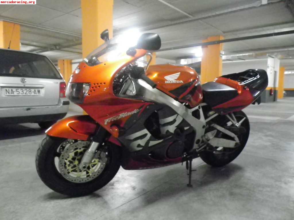 Honda Cbr  900  RR Fireblade del 99 