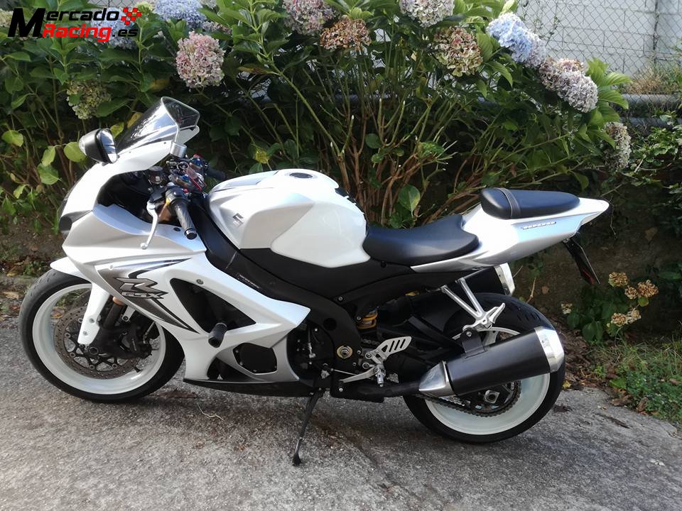 Suzuki gsxr 1000 k8