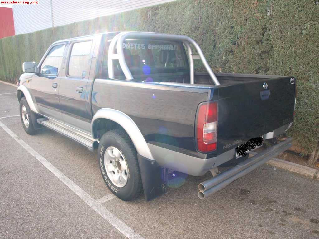 Nissan navara 2000